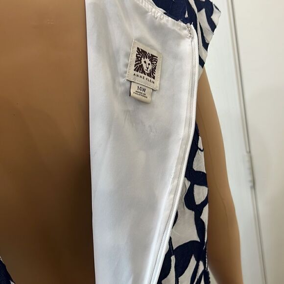 Anne Klein Dress Size 14W Scoop Neck Cap Sleeve Midi Blue White Zipper Back - Picture 8 of 11